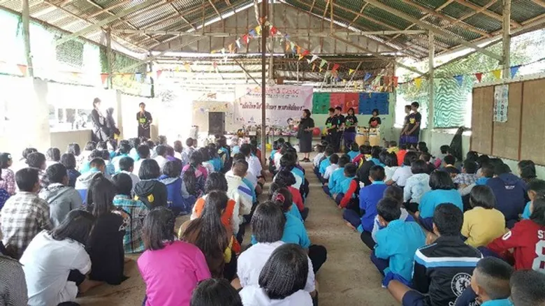 พลังเยาวชนเจนเอ สร้างโมเดล สานสายใยเด็กพลัดถิ่น