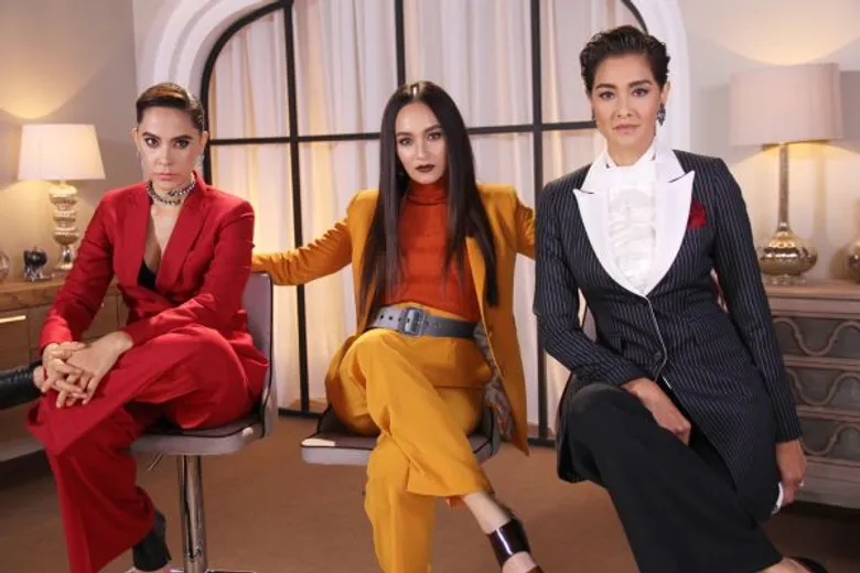 มาสเตอร์คลาสแรก 15 สาวผู้เข้าแข่งขัน “THE FACE THAILAND” ซีซั่น3 "ขุน” เขิน เจอ “เจนนี่” สอนสาวๆโปรยเสน่ห์เกือบประกบปากโชว์!!