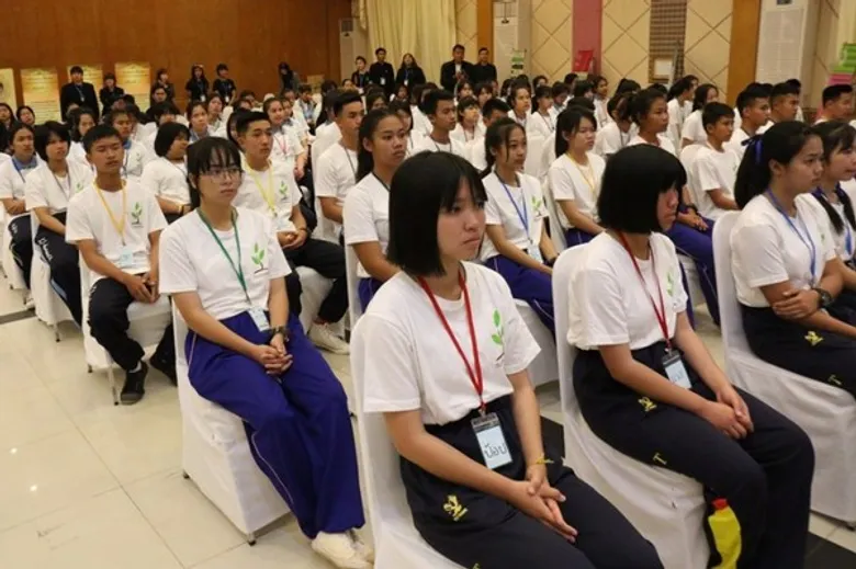 นักเรียน สพม.19 ร่วมโครงการบ่มเพาะต้นกล้าค่านิยม 12 ประการ รุ่นทื่ 8 และรุ่นที่ 9 จังหวัดเลย