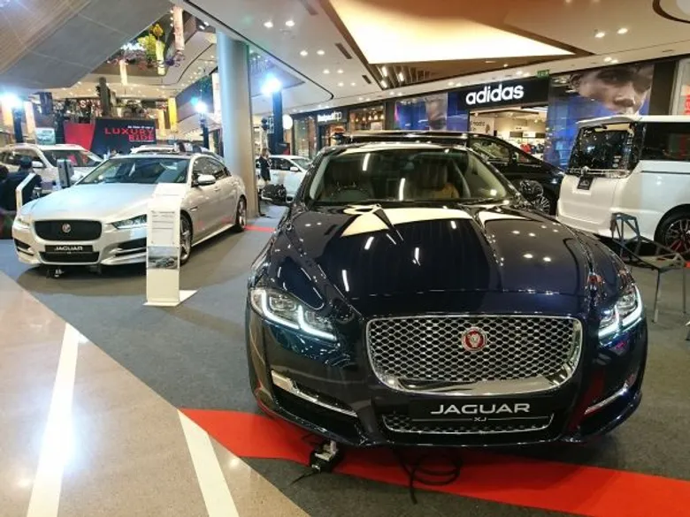 'ไฟว์อี’ ประเดิมปีไก่ทอง จัดยิ่งใหญ่ LUXURY RIDE ดึง 'เจมส์ มาร์’ ร่วมทัพยนตรกรรมชั้นนำสุดหรู