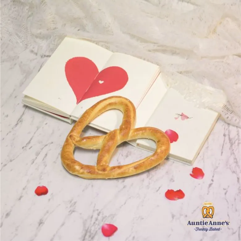 “Auntie Anne’s All We Need Is Love” รักใครบอกไปให้เต็มอิ่ม