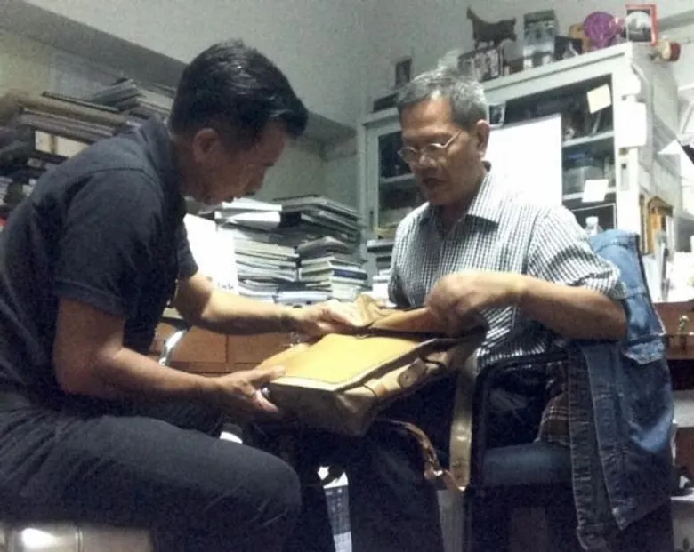 ครูศิลป์จิตอาสาขออุทิศเวลาปีสุดท้ายก่อนเกษียณนำทักษะนอกหลักสูตรถ่ายทอดเพื่อเด็กบกพร่องทางกายให้มีอาชีพ ใช้งานศิลป์เป็นสื่อเติมกำลังใจให้สู้ชีวิต