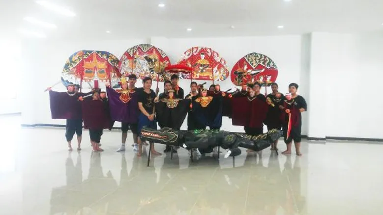 ประวัติศาสตร์ผสมภูมิปัญญา ศิลปวัฒนธรรมไทย ผสานความร่วมสมัย สู่หุ่นกระบอกตำนานสมเด็จพระนเรศวรมหาราช ฝีมือนิสิตม.นเรศวร พร้อมโชว์ในเทศกาลหุ่นโลก ปลายเดือนกุมภาพันธ์นี้