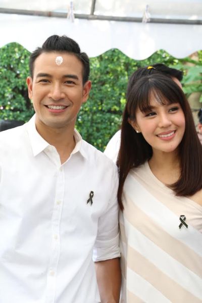 “ต้น - ชลลัมพี” ทายาทแม่หนู สรวงสุดา ถือฤกษ์ดี นำทีมบวงสรวง ละคร “มาตุภูมิแห่งหัวใจ” และ “มนตราลายหงส์” จากละครชุด “MY HERO วีรบุรุษสุดที่รัก”