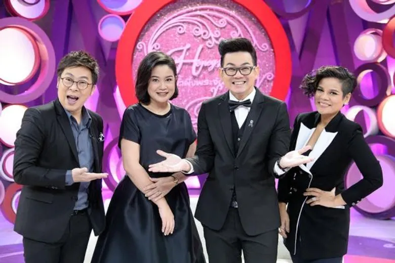 ทีวีไกด์: รายการ “น้ำผึ้งพระจันทร์” “เอ๊าะ-กีรติ” ควงคู่ ภรรยา และ ลูกชาย เผยสาเหตุการปิดข่าวครอบครัว