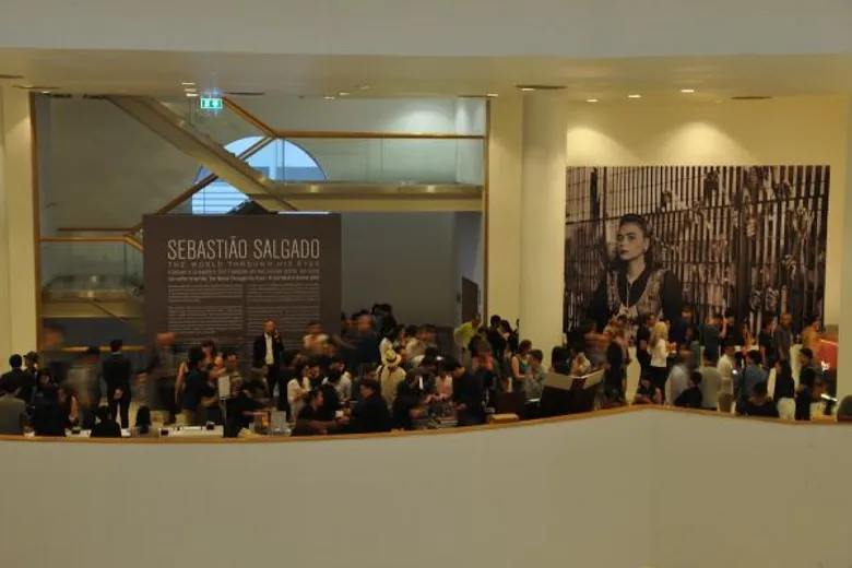เซบาสเทียว ซาลกาโด บินลัดฟ้าเปิดนิทรรศการภาพถ่าย Sebastiao Salgado: The World Through His Eyes