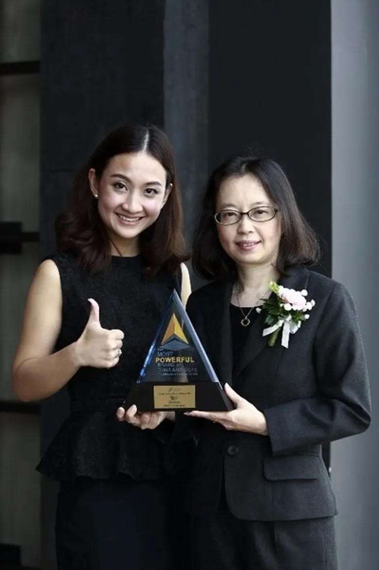 ลอรีเอะ คว้ารางวัล “แบรนด์ที่ทรงพลังที่สุด” 3ปีซ้อน
