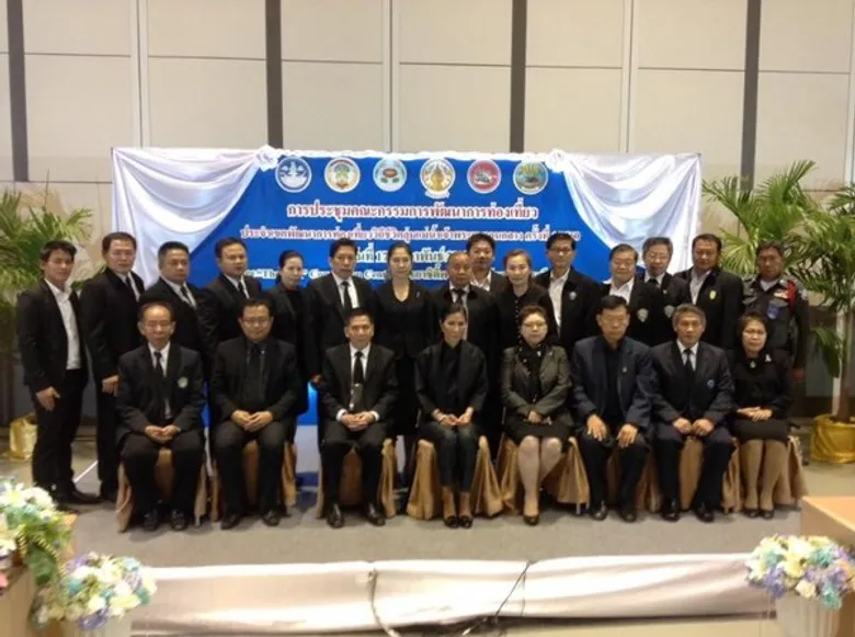 อพท.เข้าร่วมประชุมพัฒนาการท่องเที่ยวคลัสเตอร์ลุ่มแม่น้ำเจ้าพระยา ชี้แจงแผนยุทธศาสตร์การท่องเที่ยวโดยชุมชนอย่างยั่งยืน (CBT Thailand) พ.ศ.2559-2563