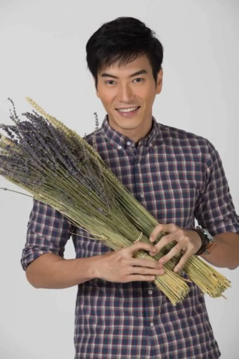 ถือได้ว่าเป็นหนุ่มหล่อหน้าตี๋กล้ามปูที่ทำเอาแฟนละคร...