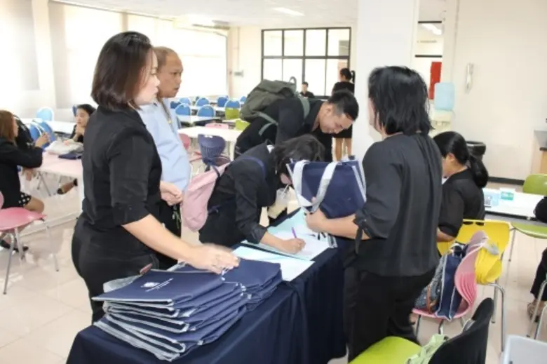 ปภ. โดย ศูนย์ ปภ.เขต 1 ปทุมธานี ประชุมเชิงปฏิบัติการการรายงานผลการปฏิบัติงานป้องกันและลดอุบัติเหตุทางถนนช่วงเทศกาล