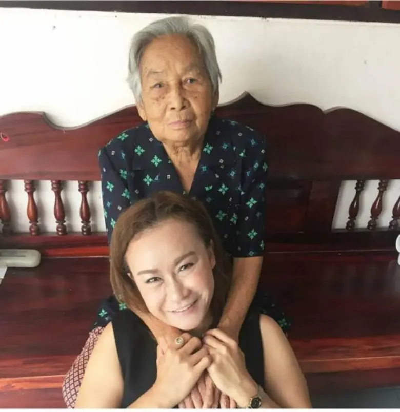 “ลูลู่-อาร์สยาม” เศร้าหนัก หลังสูญเสียคุณแม่ สปิริตศิลปินแรง..ขึ้นโชว์บนเวทีคอนเสิร์ตจนจบงาน