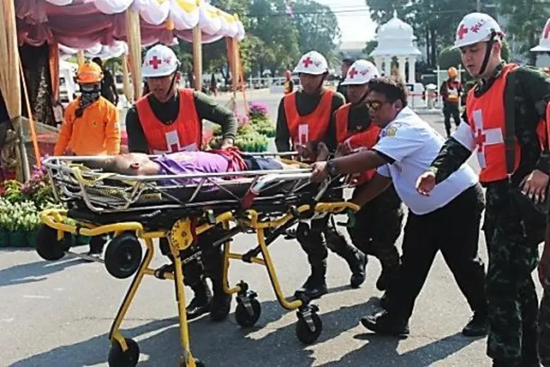 ปภ. โดย ศูนย์ ปภ.เขต 1 ปทุมธานี สาธิตการฝึกและการปฏิบัติการช่วยเหลือประชาชน