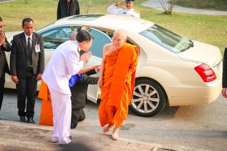 พระนวกะ “ราชภัฏ” 999 รูป รวมพลังความดีถวายเป็นพระราชกุศล