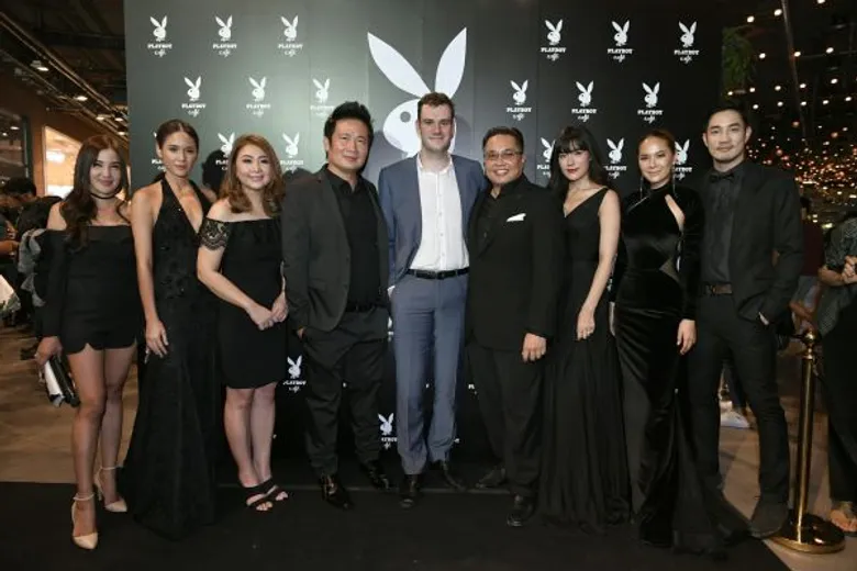 คูเปอร์ เฮฟเนอร์-คิมเบอร์ลี่ ร่วมเปิดตัว Playboy Cafe