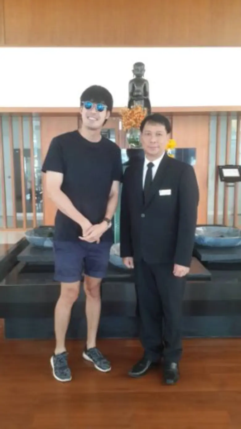 นายวีรเดช เลือดนักรบ ผู้จัดการฝ่ายห้องพัก...