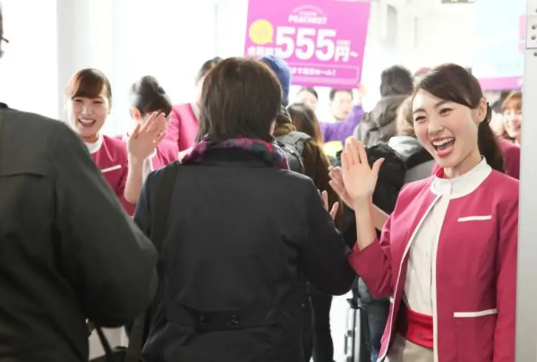 ? ฉลองครบรอบ 5 ปี ของสายการบินในวันที่ 1 ...