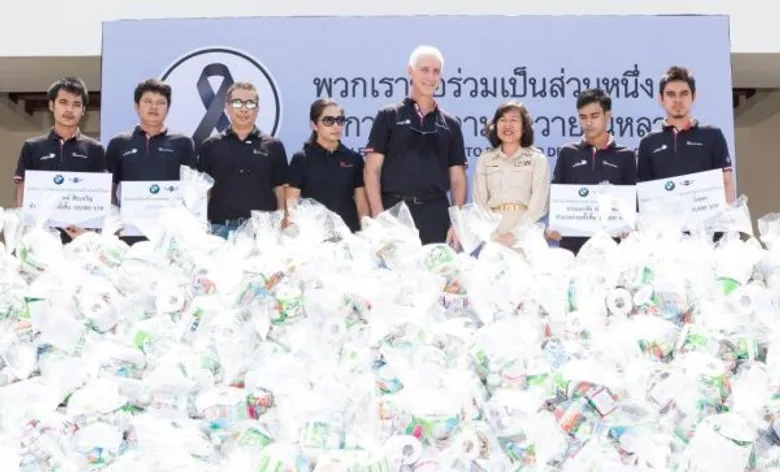 ภาพข่าว: บีเอ็มดับเบิลยู กรุ๊ป แมนูแฟคเจอริ่ง ประเทศไทย จัดถุงยังชีพช่วยเหลือผู้ประสบภัยน้ำท่วมทางภาคใต้ สานต่อกิจกรรม ทำดีเพื่อพ่อ