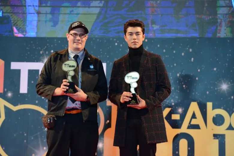 “เว็บไซต์เอ็มไทยดอทคอม” จัดงาน “MThai Top Talk-About 2017” สุดยิ่งใหญ่!!! มอบรางวัลให้คนดังบนโลกออนไลน์ ปีที่ 7