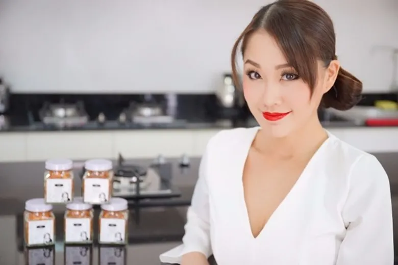 'ชิ้ง-กนกวรรณ’ฟู้ดบล็อกเกอร์สาวสวย เจ้าของเพจผู้หญิงทำอาหารที่ใหญ่ที่สุดในประเทศไทย