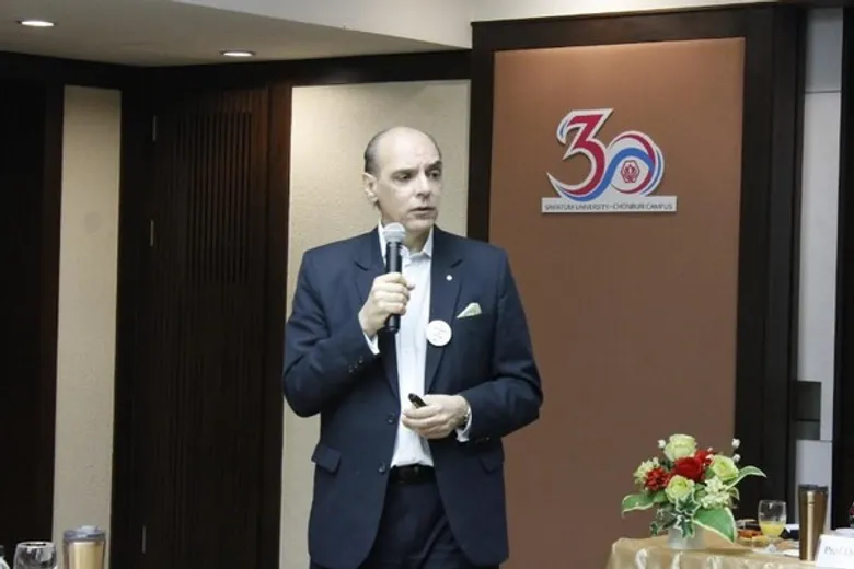 SPU : ม.ศรีปทุม ชลบุรี จัดสัมมนา SMEs ไทย ต่อการเข้าสู่ระเบียงเศรษฐกิจภาคตะวันออก โดย ศาสตราจารย์ ดร. Pablo Collazzo