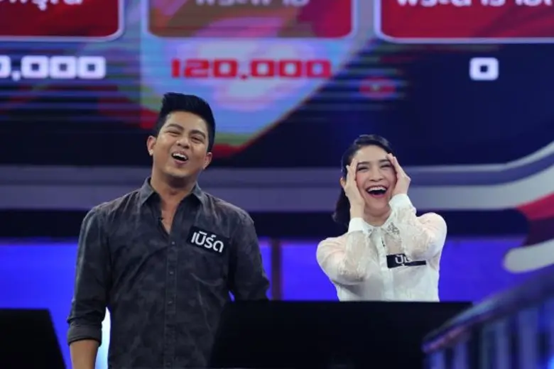 ทีวีไกด์: รายการ “The Money Drop Thailand...เล่นเป็นหมู่” “ปุ้ม - เปรมสุดา” เสียหลักอย่างแรง! เจอคำถามแค่ปลายจมูก!!!