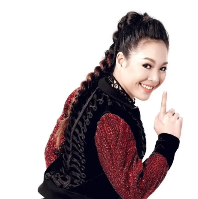 ข่าวซุบซิบ: จ๊ะ อาร์สยาม / ยิ้ม อาร์สยาม