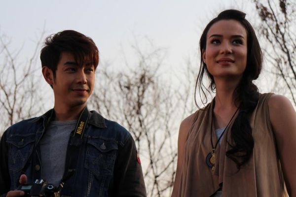 สกู๊ปละครเขี้ยวราชสีห์ ออกอากาศ วันพฤหัสบดีที่ 16 มีนาคม ก่อนข่าวภาคค่ำ ทางช่อง 3