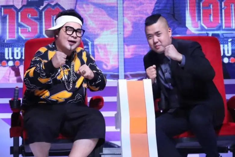 จะเกิดอะไรขึ้น เมื่อ 2 ดีเจหนุ่มอารมณ์ดี ...