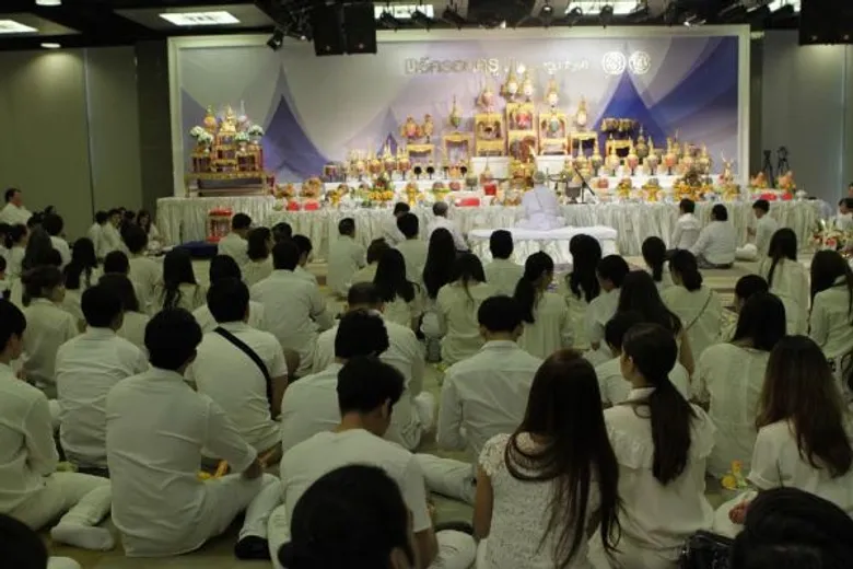 ช่อง 3 จัดพิธีครอบครู ประจำปี 2560 ผู้บริหาร ผู้จัดฯ พร้อมทัพนักแสดง เข้าร่วมงานกันอย่างคับคั่ง