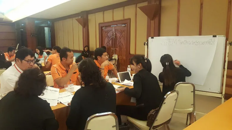 ยูนิไทยเดินหน้าสร้างโรงเรียนต้นแบบของการเรียนการสอน ระบบสะเต็ม เตรียมเยาวชนสู่ศตวรรษที่ 21