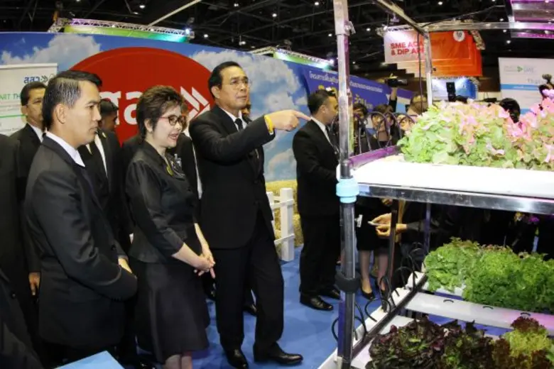 สสว. ได้นำ Smart Farmer 2 ราย ไปออกบูธ ได...