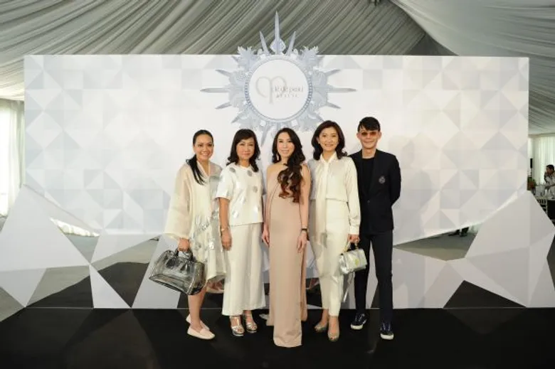 เหล่าเซเลบริตี้ ร่วมยินดีเปิดตัวกันแดดสุดล้ำจากเคลย์ เดอ โป โบเต้