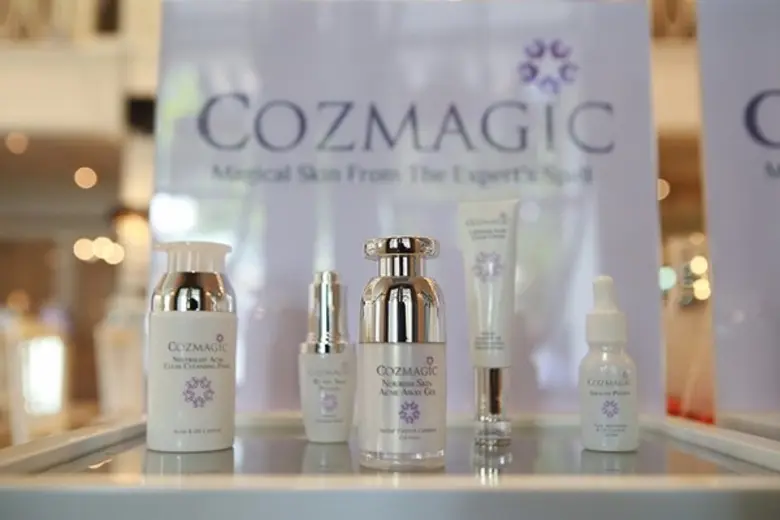 'ไอดีล นิรมิตพรรณ’ ลงสนามรุกตลาดเต็มตัวครั้งแรก หลังปั้นแบรนด์ด้วยการบอกต่อมากว่า 10 ปี พร้อมเปิดตัว “Cozmagic” แบรนด์สกินแคร์สัญชาติไทย ชูจุดขายตอบโจทย์ผู้บริโภค ตั้งเป้าปี’60 ยอดขายเพิ่มขึ้น 100%