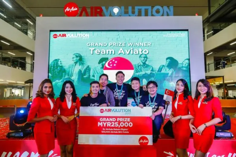 ทีมนักพัฒนาซอฟต์แวรจากสิงคโปร์ คว้ารางวัลชนะเลิศงาน AirAsia Airvolution 2017 ครั้งแรกของการแข่งขันพัฒนาโซลูชั่นด้านการท่องเที่ยวจากแอร์เอเชีย