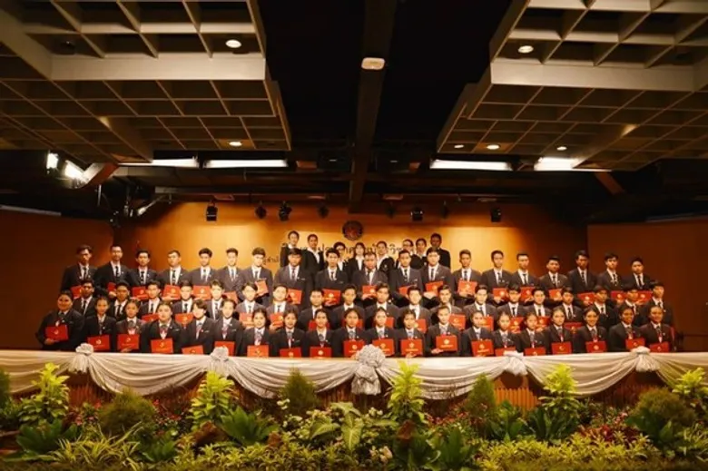 SPU : กลุ่มวิทยาลัยในเครือไทย-เทค จัดพิธีมอบประกาศนียบัตรแก่ผู้สำเร็จการศึกษา 2559 ม.ศรีปทุม