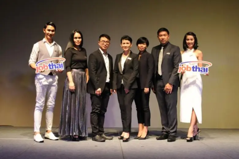 นางสาวแสงเดือน ตั้งธรรมสถิตย์ ผู้ร่วมก่อต...