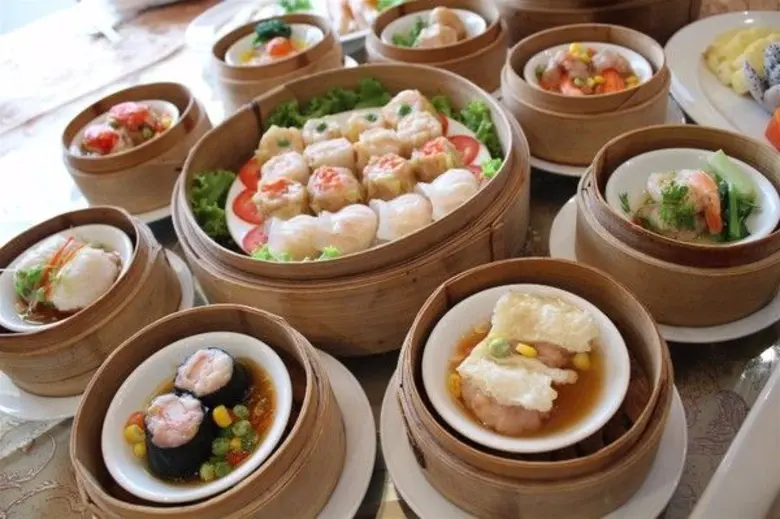 ติ่มซำชุดใหญ่ เนื้อแน่นสะใจ ต้องมาที่นี่....