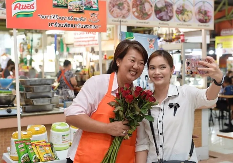 “4 อ” เคล็ดลับความสำเร็จแบบฉบับ “หมูทอดเจ๊จง ข้าวแกงร้อยล้าน”
