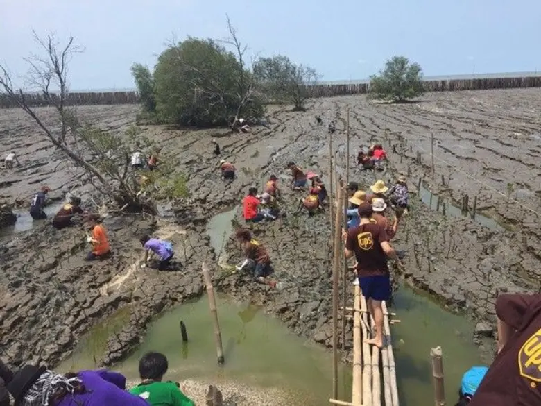 มูลนิธิยูพีเอสมอบเงินสมทบทุนแก่มูลนิธิอาสาสมัครเพื่อสังคมจำนวน 40,000 ดอลลาร์สหรัฐ (1,400,000 บาท)
