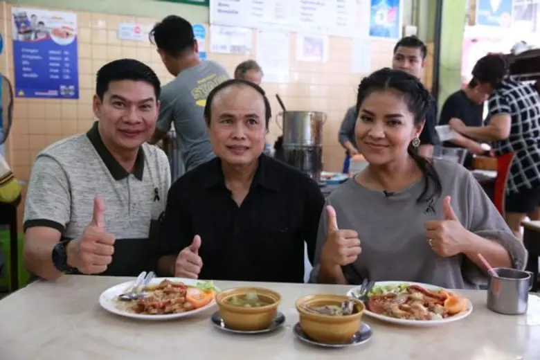 ทีวีไกด์: รายการ “ตลกแหลก” “ตั๊ก-นุ้ย” พาตะลุย “ย่านเยาวราช” พาชิมของดังขึ้นชื่อใน ซ.สุกร