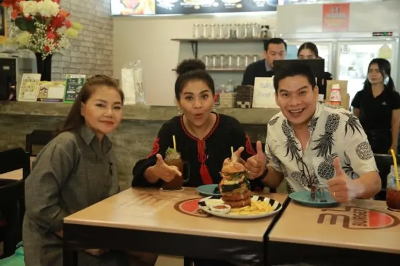 ทีวีไกด์: รายการ “ตลกแหลก” คู่รักคู่ฮา “ตั๊ก-นุ้ย” ทัวร์ตลาด “ฟู้ด วิลล่า” แหล่งรวมของอร่อยย่านราชพฤกษ์