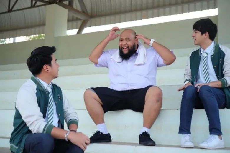 ทีวีไกด์: รายการ “รถโรงเรียน High School Reunion” “กอล์ฟ ฟักกลิ้ง ฮีโร่” เผยเรื่องจำฝังใจ!!! ใน “รถโรงเรียน High School Reunion”