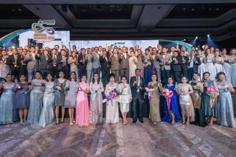นายโชติพัฒน์ พีชานนท์ ประธานกรรมการบริหาร...