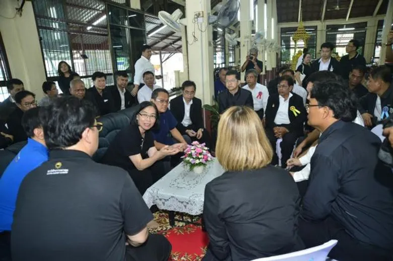 กระทรวงเกษตรฯ นำร่อง "Smart Farmer" ใช้เทคโนโลยีระบบบัตรเกษตรกรอิเล็กทรนิกส์ (E-Card) ให้เข้าถึงข้อมูลข่าวสารของภาครัฐ ตอบสนองการสื่อสาร 2 ทาง เพื่อให้เกษตรกรได้รับบริการฉับไวและตรงจุด