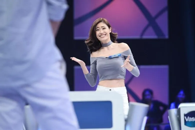 ทีวีไกด์: รายการ “ตกสิบหยิบล้าน STILL STANDING THAILAND” “ยิปซี – คีรติ” สวยสตรอง ไม่แคร์เวิลด์!!! เฉือดคำถามนิ่มๆ ดีดคู่แข่งลงหลุมใน “ตกสิบหยิบล้านฯ”