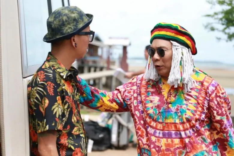 Movie Guide: “แจ๊ส ชวนชื่น” ปะทะ “โหน่ง ชะชะช่า” ครั้งแรกบนจอเงิน พร้อมจัดความฮาดับร้อนกับ “ไทยแลนด์โอนลี่ #เมืองไทยอะไรก็ได้”