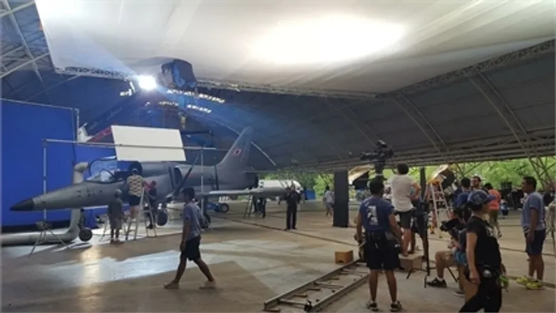 กรมการท่องเที่ยว เผยไตรมาสแรก ปี 60 ดึงรายได้ต่างชาติเข้ามาถ่ายทำภาพยนตร์กว่า 900 ล้านบาท ผลจากมาตรการ Incentive โดยมีภาพยนตร์เข้าถ่ายทำจำนวน 239 เรื่อง