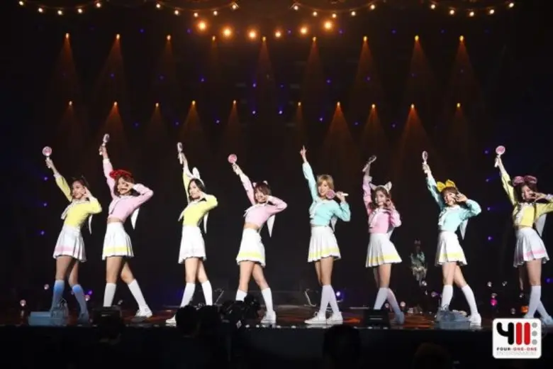 แจกความสดใสยกกำลัง 9 ไปเป็นที่เรียบร้อย! ...