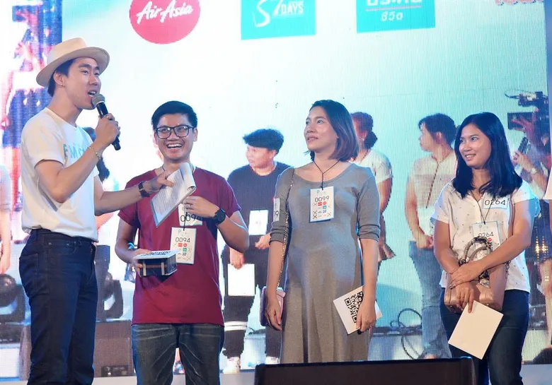 รวมพล 'ชาวเอฟเอ็ม วัน’ พันกว่าชีวิต!!!! ใน 'FM ONE HAPPY BOX THANK GOD IT'S ONE DAY’ พิชิตรางวัลใหญ่ 'รถยนต์’ มูลค่ากว่า 1.2 ล้านบาท