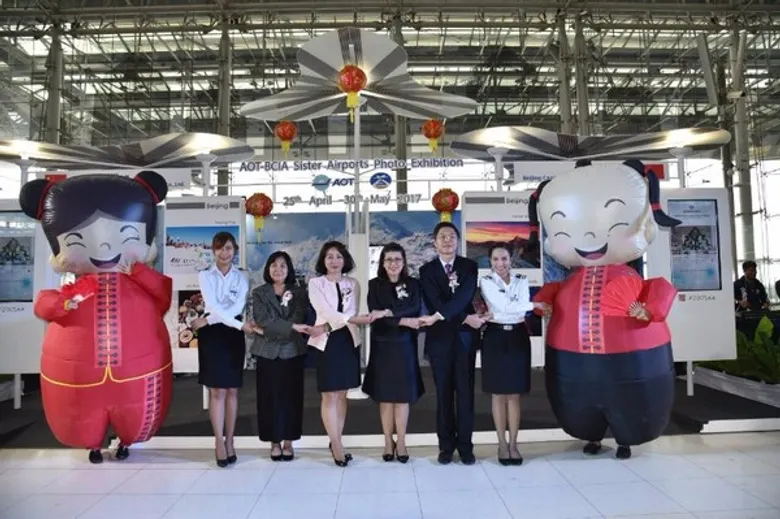 ทอท.ร่วมกับท่าอากาศยานนานาชาติปักกิ่งจัดนิทรรศการประชาสัมพันธ์สถานที่ท่องเที่ยวสาธารณรัฐประชาชนจีน และร่วมกันลงนามในบันทึกข้อตกลง Sister Airport Human Resources Cooperation Memorandum